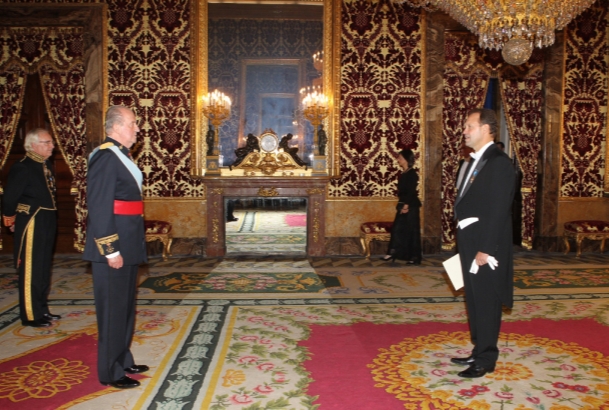 Presentación de Cartas Credenciales. Su Majestad el Rey recibe al embajador de la República de Bulgaria, Sr. Kostadin Tashev Kodzhabashev